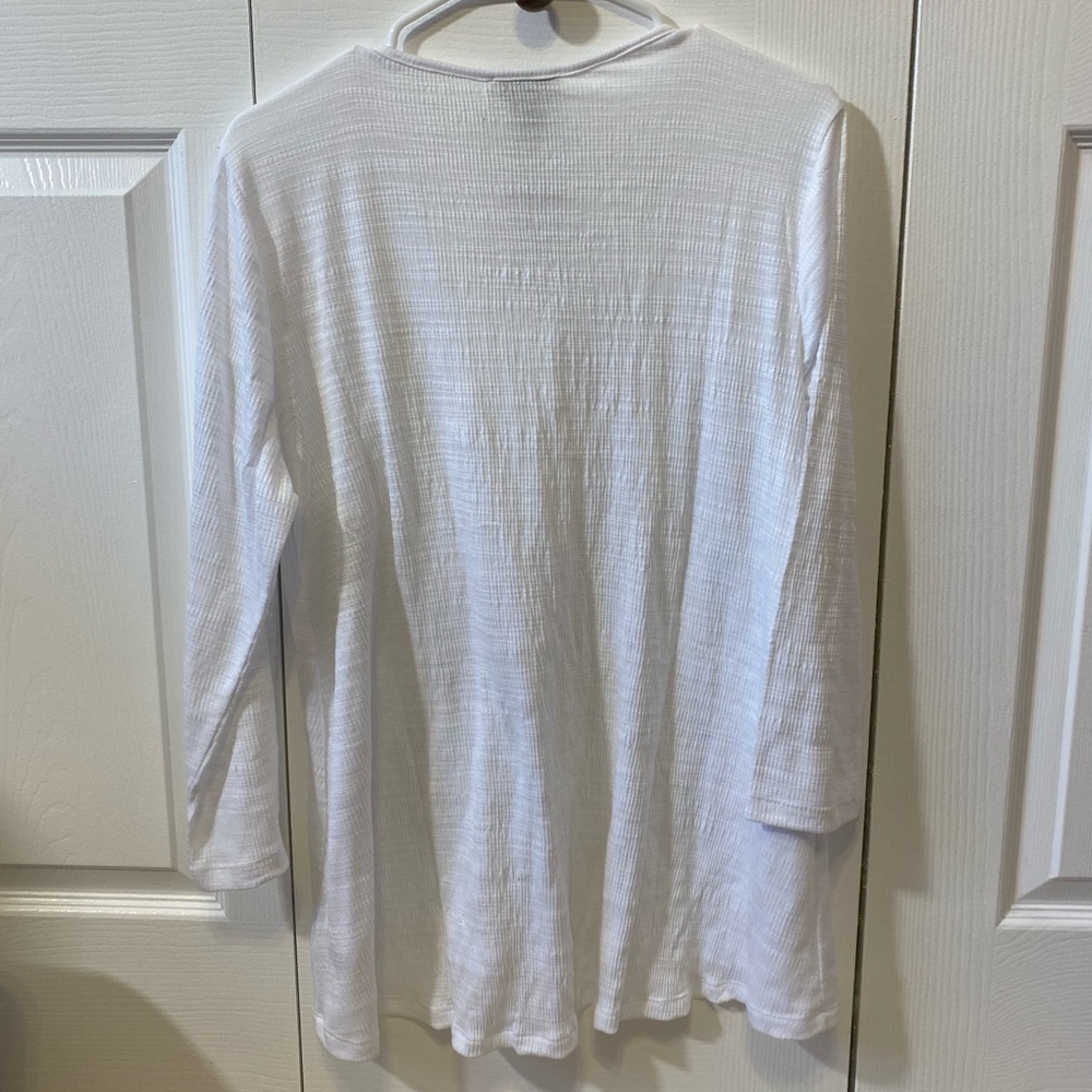 “Status” White blouse - Picture 4 of 4
